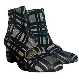 Bleecker & Bond Black Silver Lacey Plaid Buckle Zip Heeled Booties Size 8.5